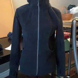 Lululemon scuba hudded top